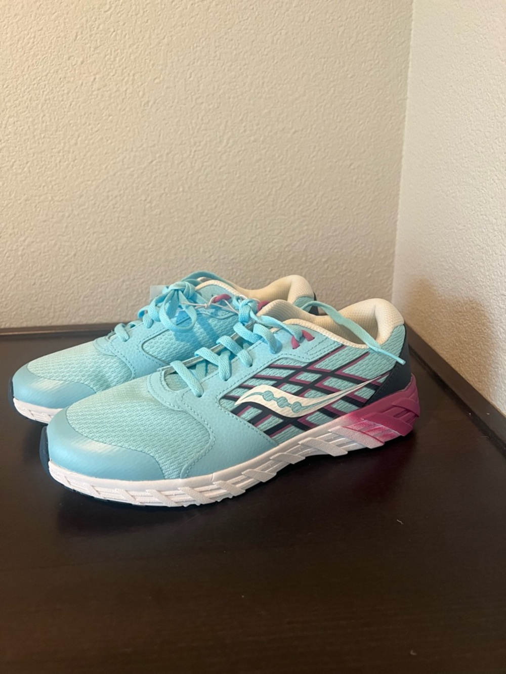 Saucony Women's Aqua & Pink Trainer Sneakers